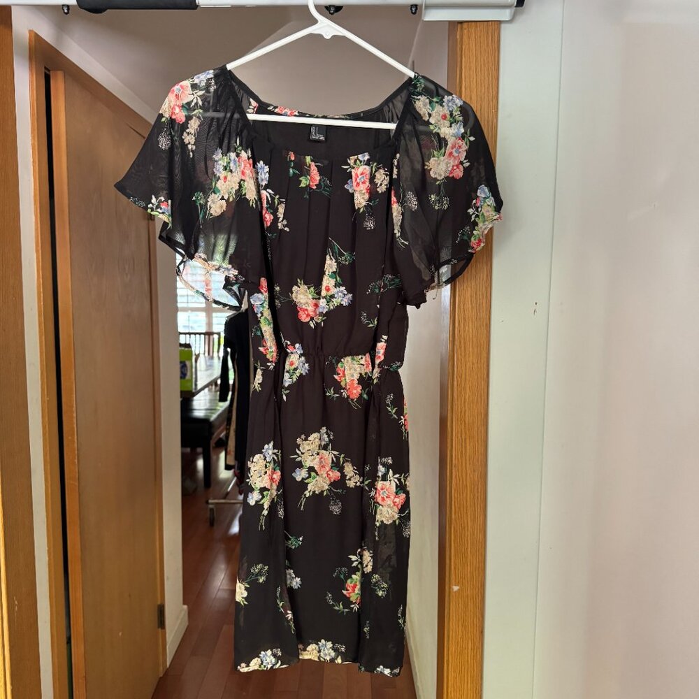 Dress - Picture 4 of 5